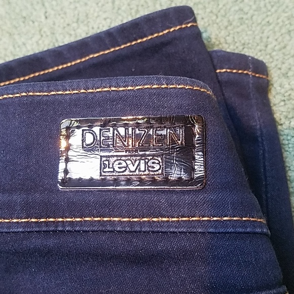 Levi's Dark Denim Modern pull-on cropped - Picture 2 of 7